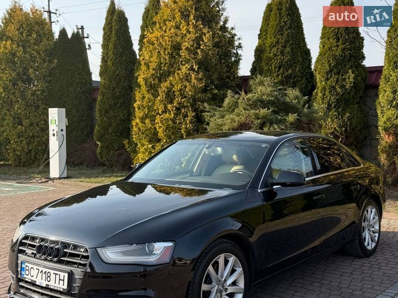 Седан Audi A4 2012 в Львові
