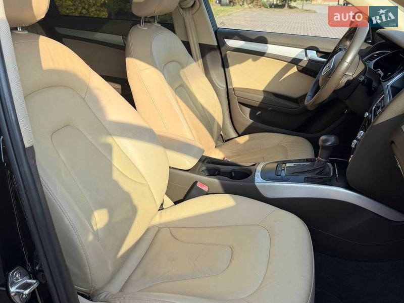 Седан Audi A4 2012 в Львові