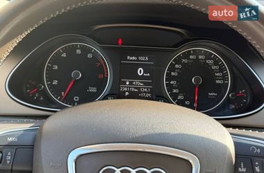 Седан Audi A4 2012 в Львове