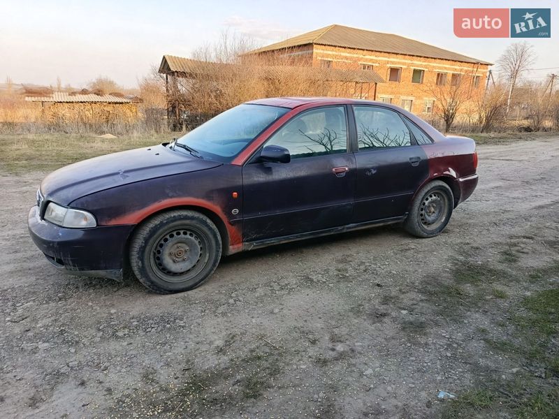 Седан Audi A4 1998 в Новоселице фото 13 Седан Audi A4 1998 в Новоселице