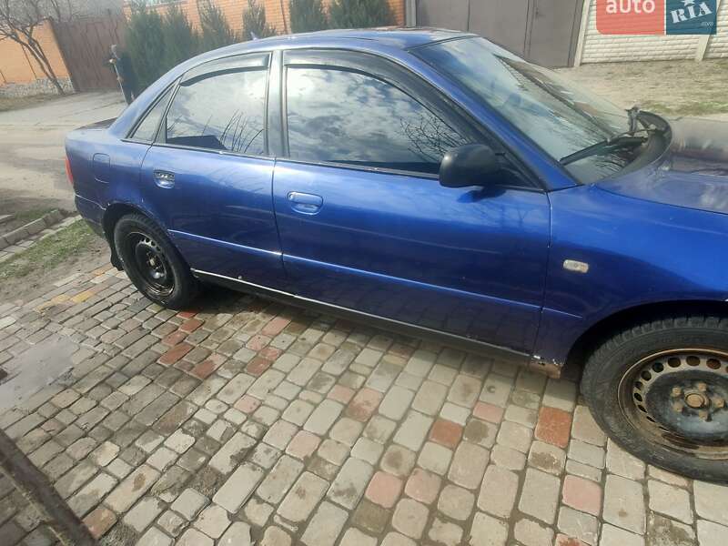 Седан Audi A4 2000 в Харькове