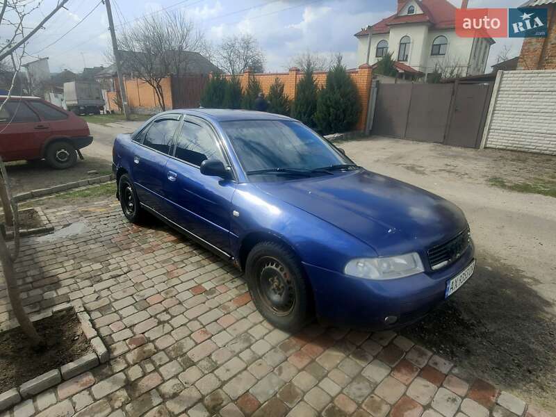 Седан Audi A4 2000 в Харькове