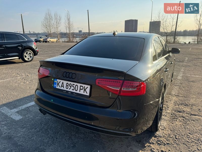 Седан Audi A4 2013 в Києві
