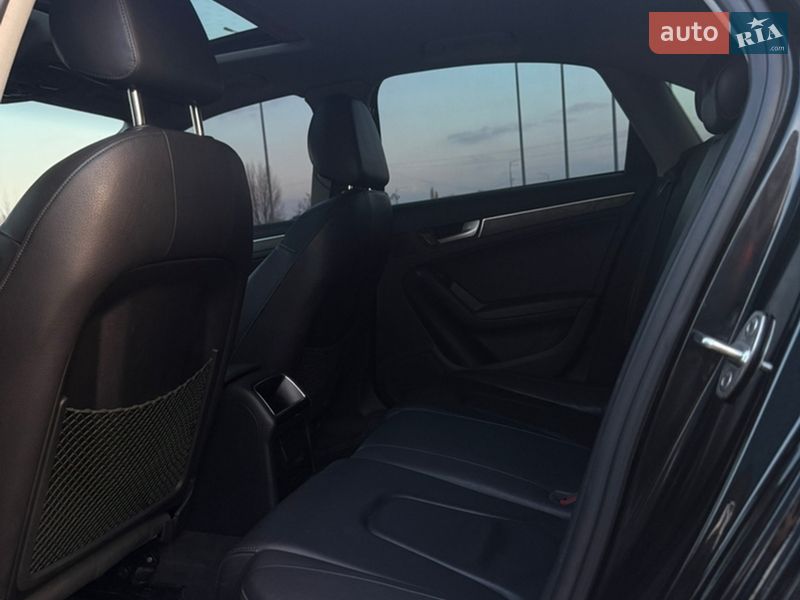 Седан Audi A4 2013 в Києві