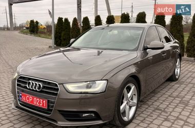 Седан Audi A4 2015 в Львове