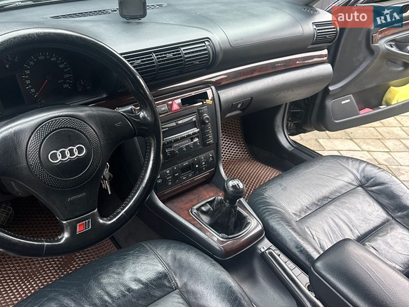 Универсал Audi A4 1999 в Марковцах