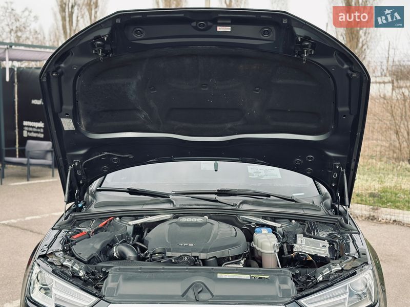 Седан Audi A4 2016 в Кременчуге