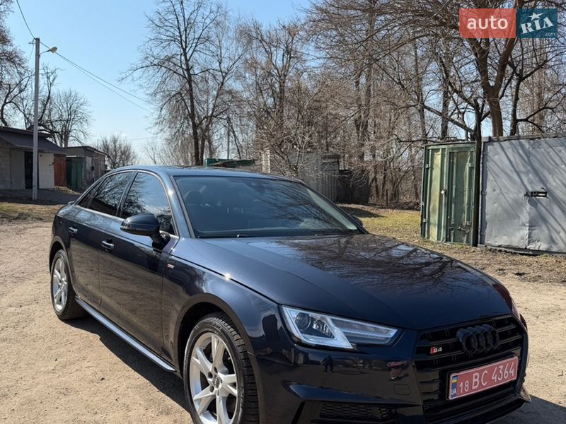 Audi A4 2018