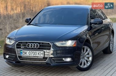 Седан Audi A4 2012 в Ровно