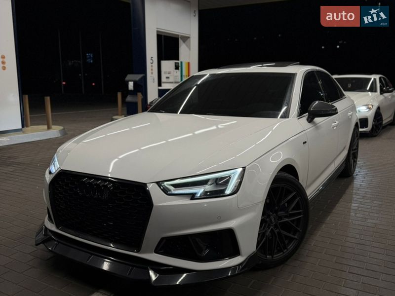 Седан Audi A4 2019 в Дніпрі