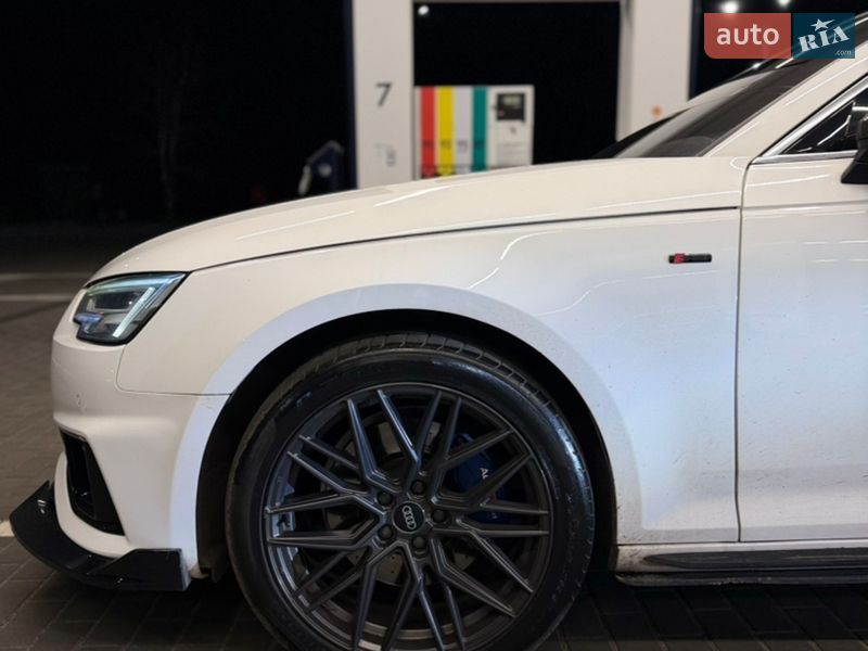 Седан Audi A4 2019 в Дніпрі