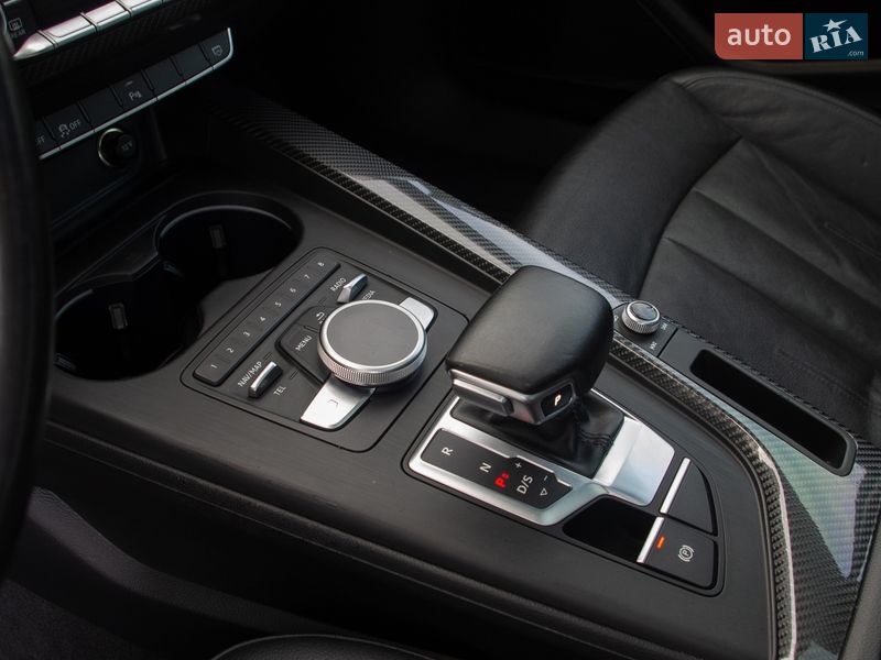 Седан Audi A4 2015 в Черкассах