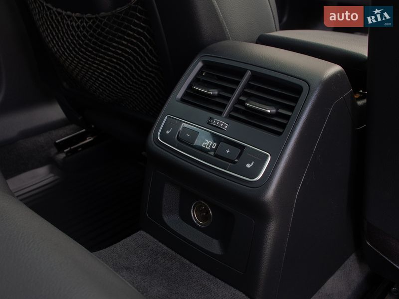 Седан Audi A4 2015 в Черкассах