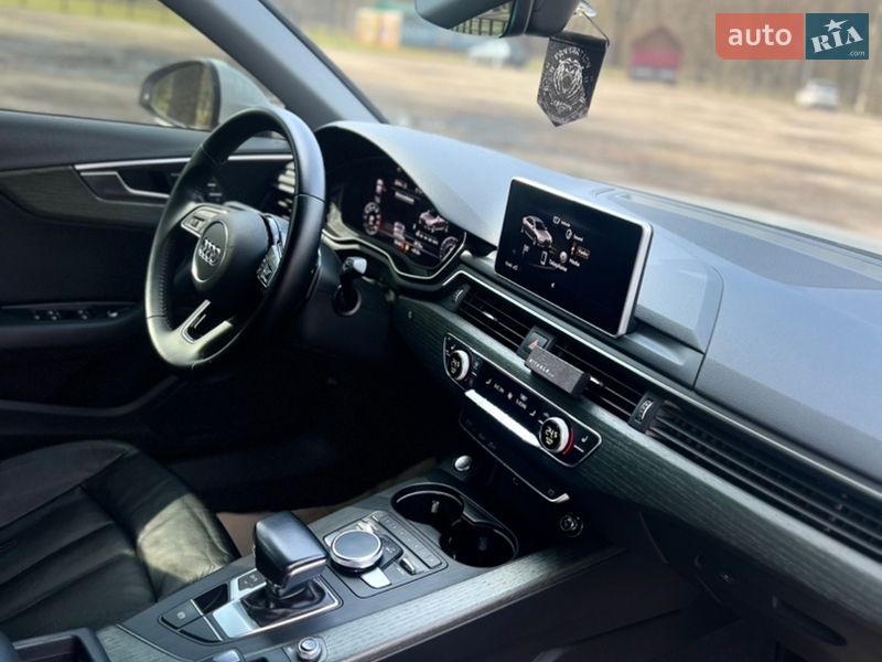 Седан Audi A4 2018 в Сумах