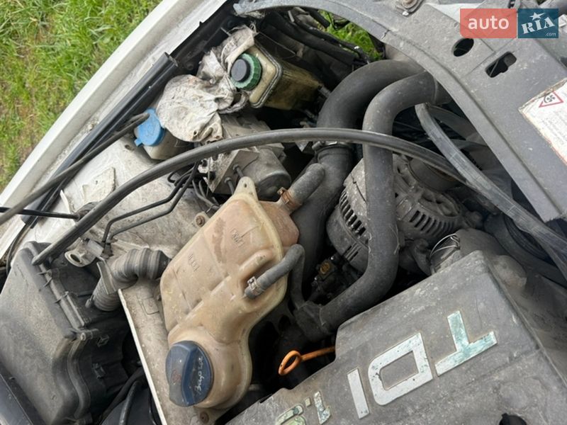 Седан Audi A4 1996 в Тячеві