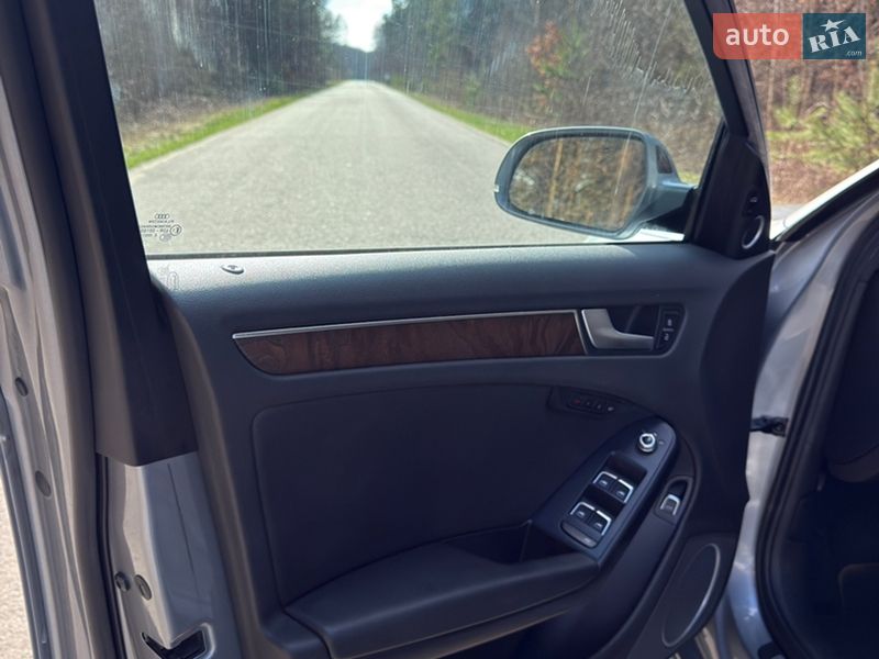 Седан Audi A4 2014 в Шацьку