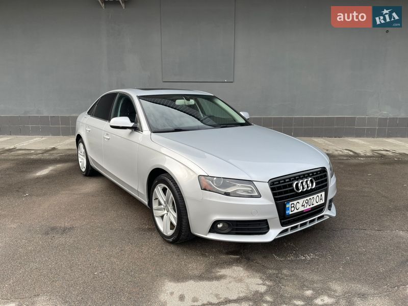 Седан Audi A4 2010 в Вараше