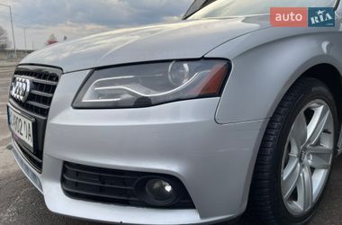 Седан Audi A4 2010 в Вараше