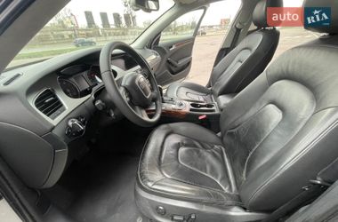 Седан Audi A4 2010 в Вараше