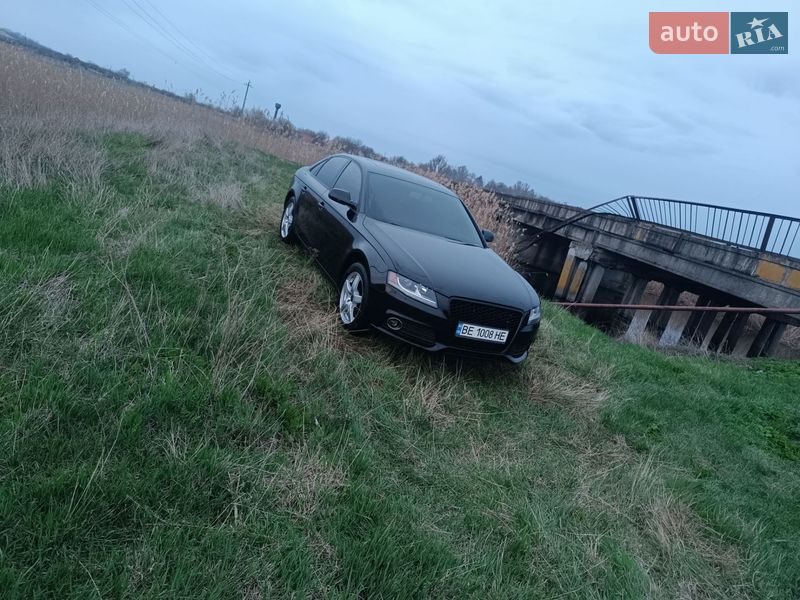 Седан Audi A4 2011 в Лозовой