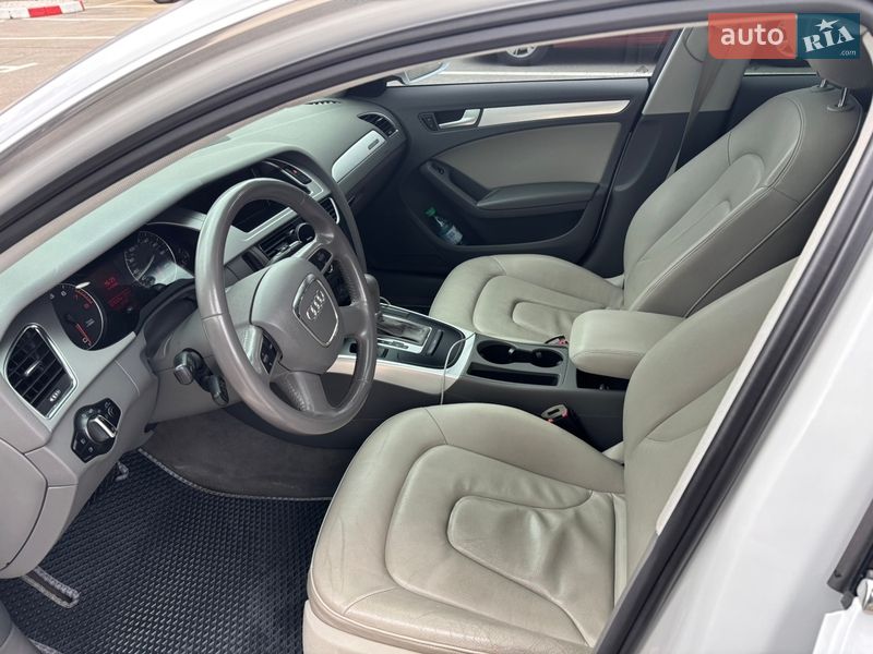 Седан Audi A4 2011 в Харькове