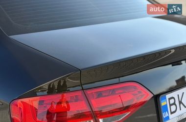 Седан Audi A4 2010 в Дубно