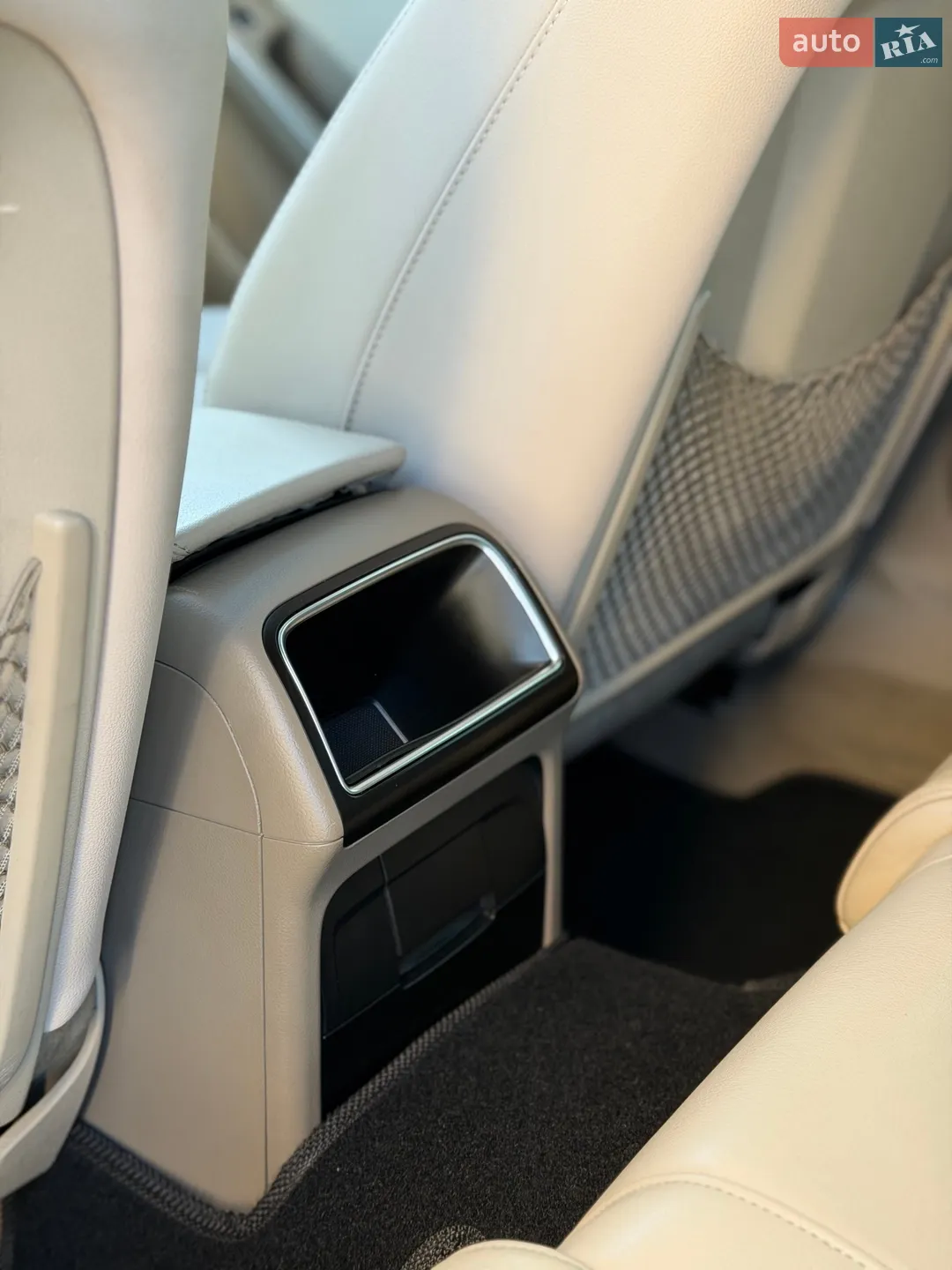 2010 Audi A4 - мініатюра 22
