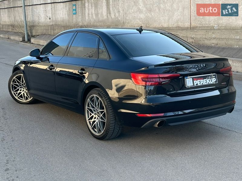 Седан Audi A4 2017 в Киеве