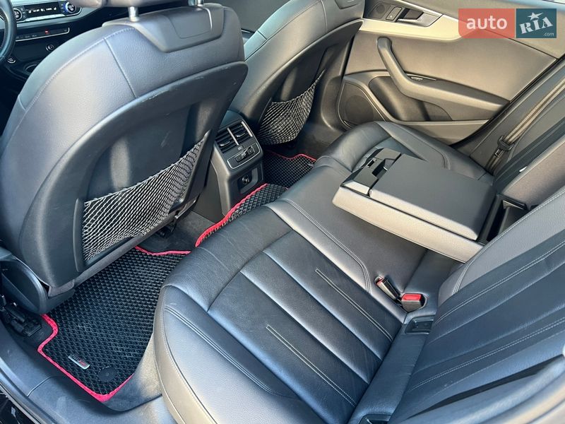 Седан Audi A4 2017 в Киеве