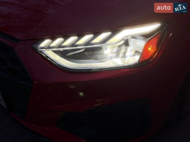 Седан Audi A4 2021 в Днепре
