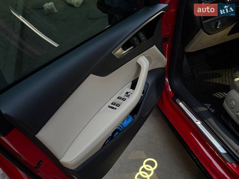Седан Audi A4 2021 в Днепре