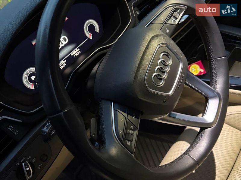 Седан Audi A4 2021 в Днепре