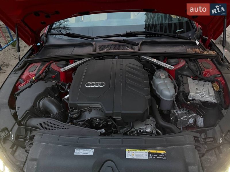 Седан Audi A4 2021 в Днепре
