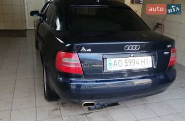 Седан Audi A4 1995 в Рахове