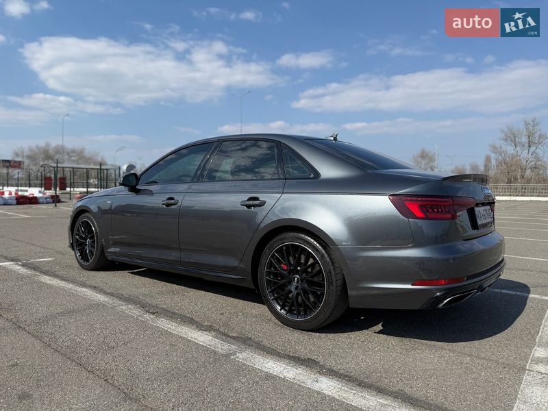 Седан Audi A4 2018 в Києві