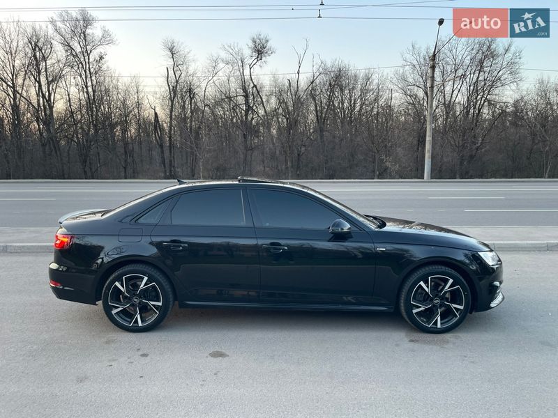 Седан Audi A4 2018 в Кривом Роге