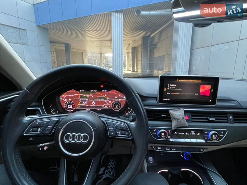 Седан Audi A4 2018 в Кривом Роге