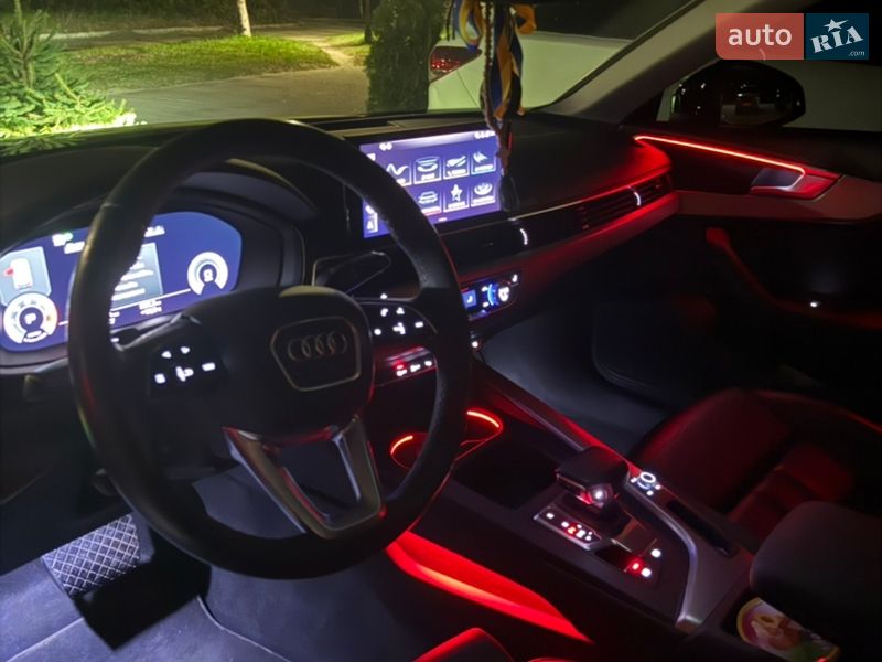 Универсал Audi A4 2020 в Вараше