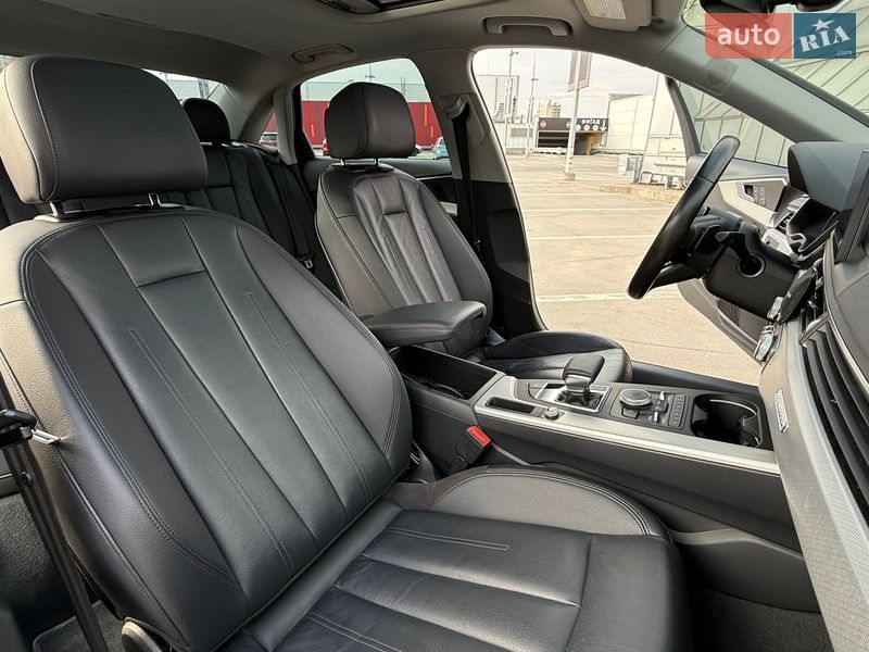 Седан Audi A4 2018 в Киеве