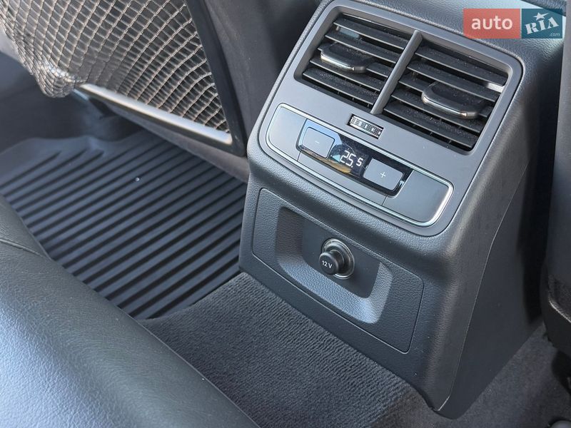 Седан Audi A4 2015 в Одессе