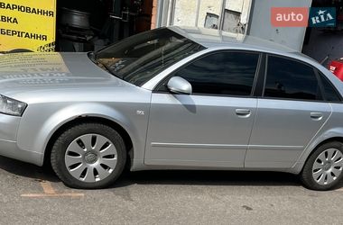 Седан Audi A4 2004 в Кременчуці