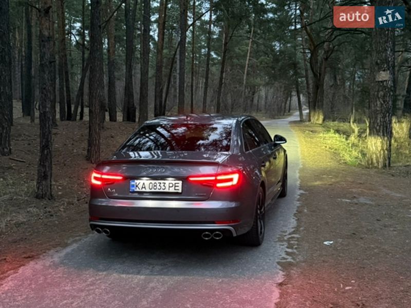 Седан Audi A4 2018 в Киеве