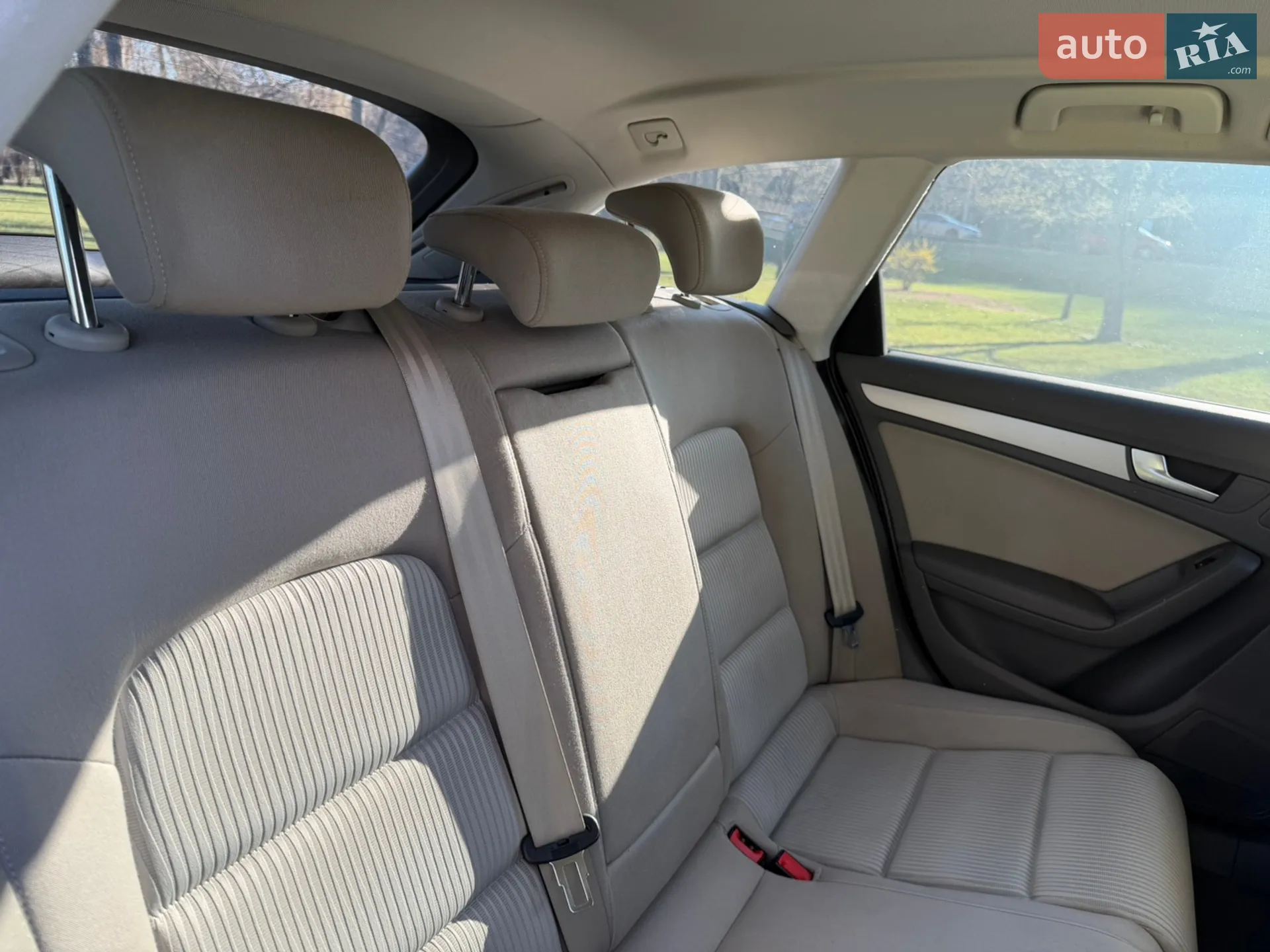 2010 Audi A4 - мініатюра 10