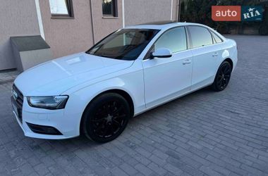 Седан Audi A4 2014 в Львове