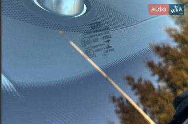 Седан Audi A4 2019 в Львові