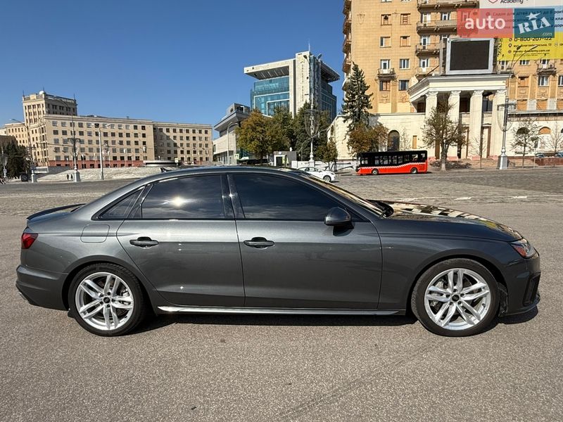 Седан Audi A4 2023 в Харкові