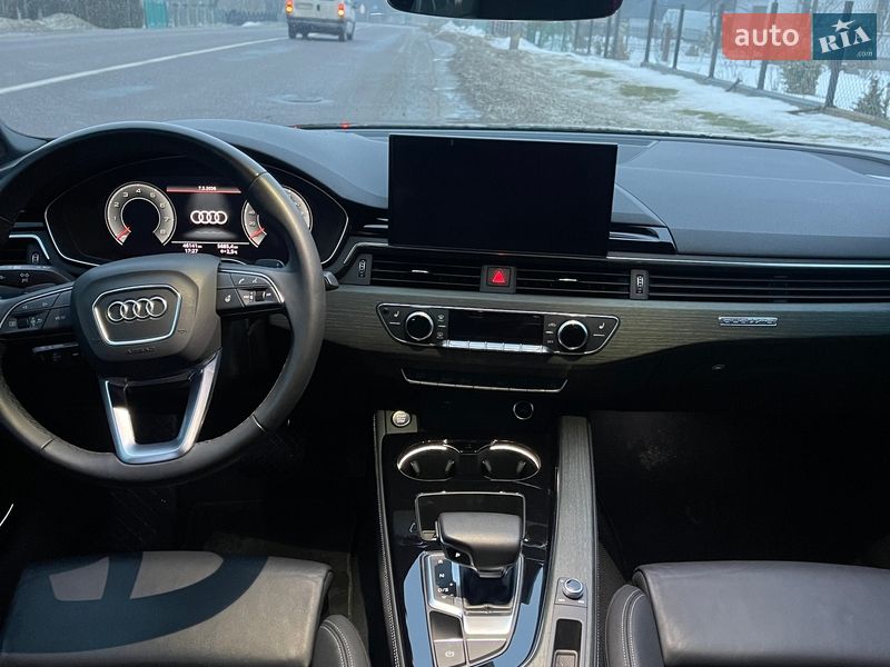 Седан Audi A4 2022 в Львові