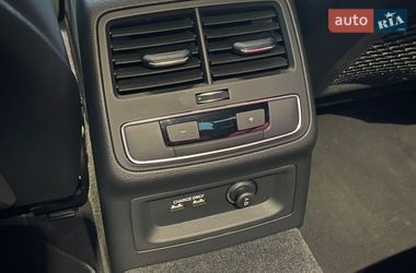 Седан Audi A4 2022 в Львові