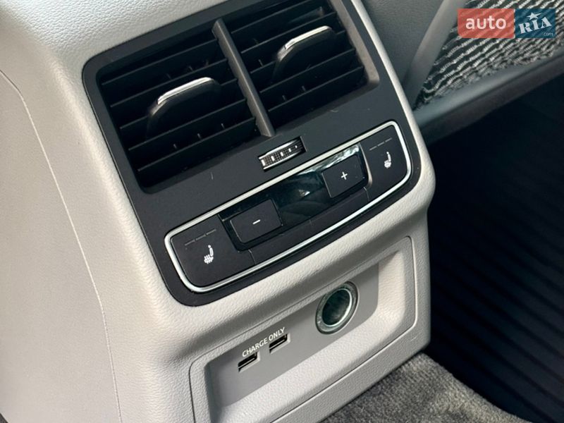 Седан Audi A4 2018 в Сумах