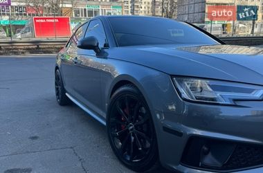 Седан Audi A4 2018 в Киеве
